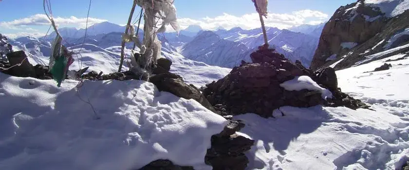 Renjo La Pass Trek
